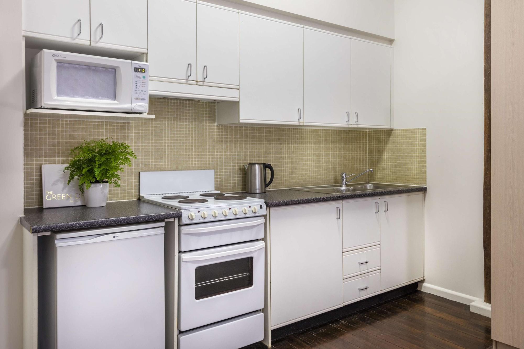 Oaks Sydney Goldsbrough Suites Екстериор снимка