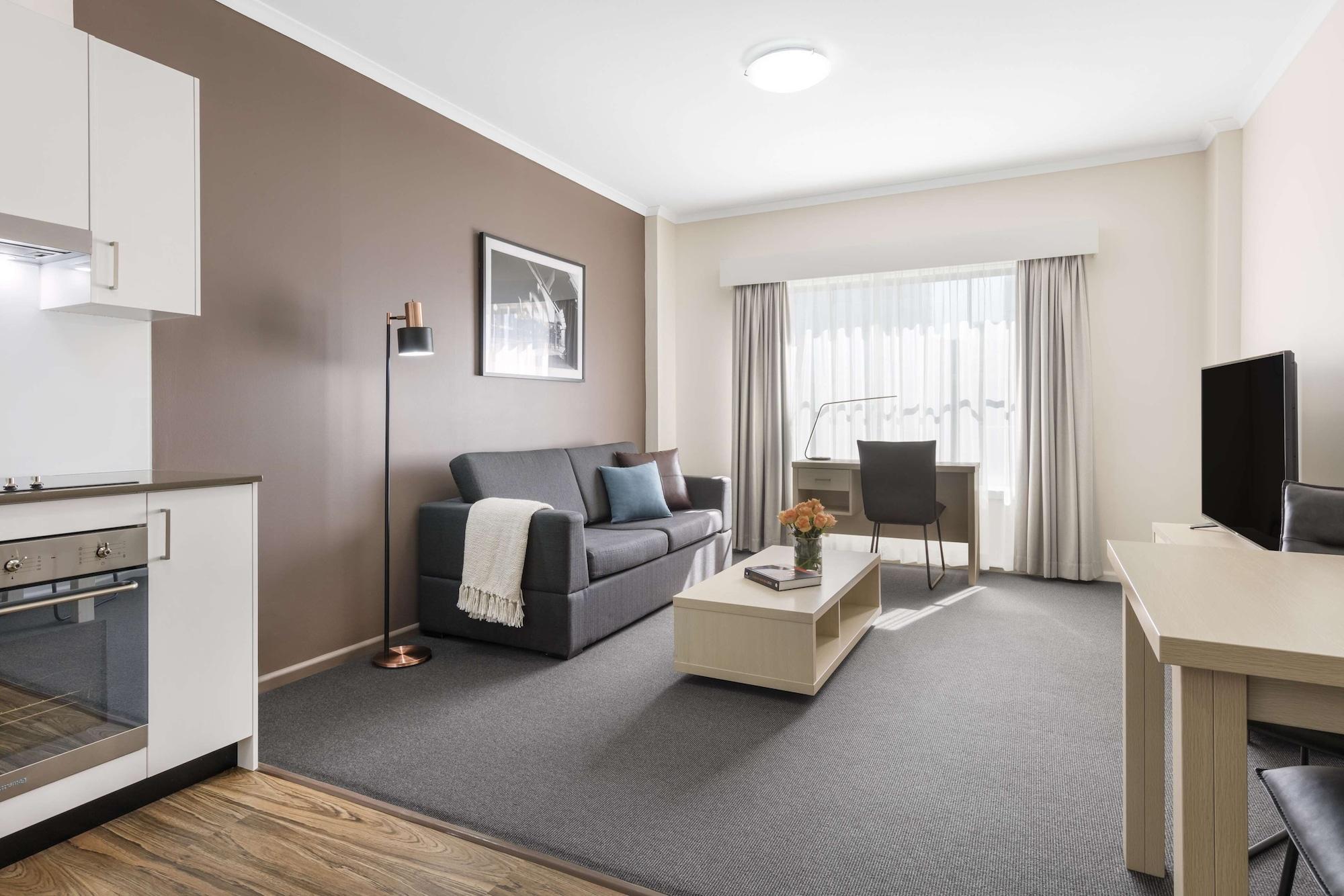Oaks Sydney Goldsbrough Suites Екстериор снимка