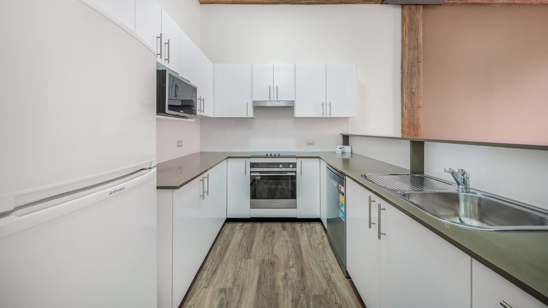 Oaks Sydney Goldsbrough Suites Екстериор снимка